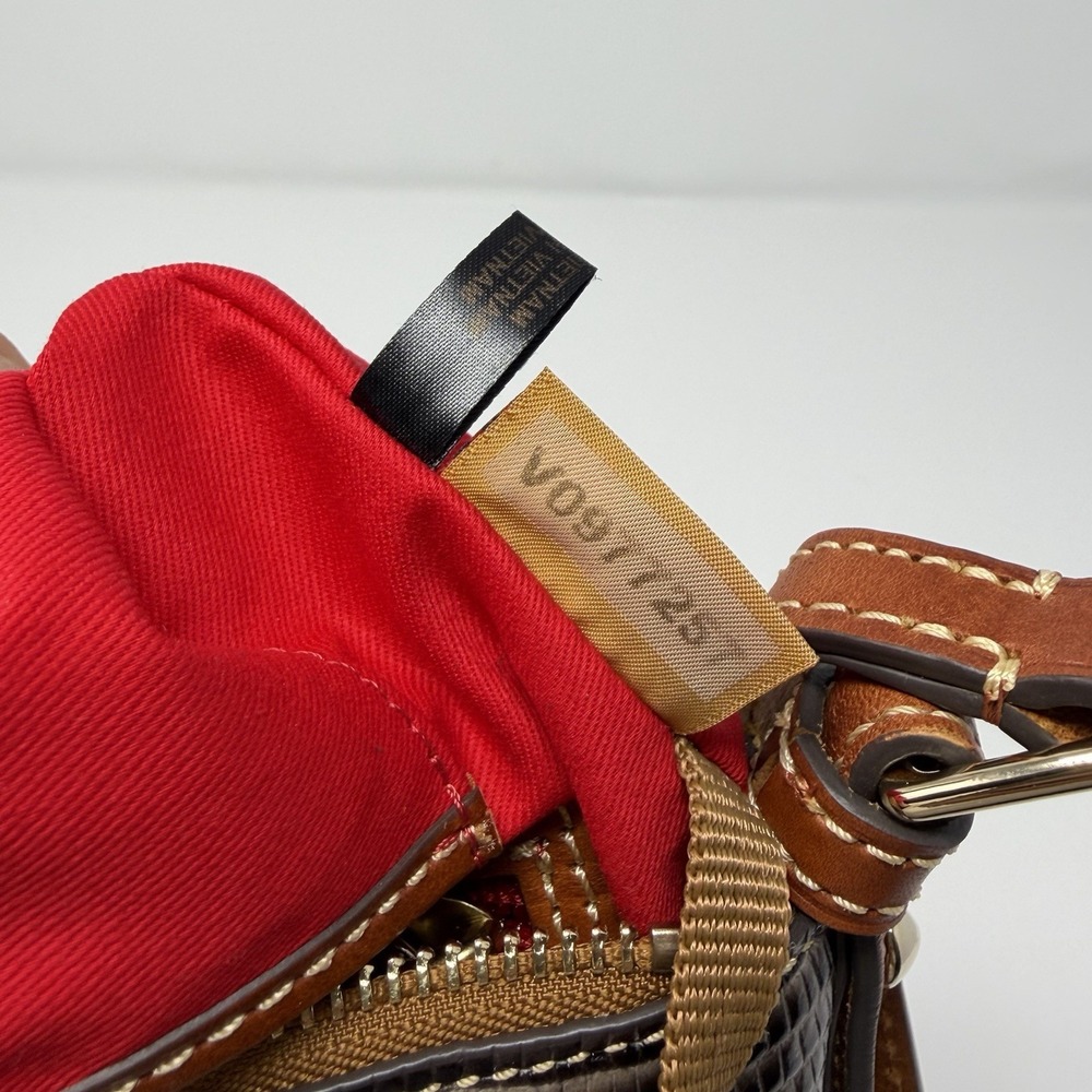 Dooney & Bourke Lizard Embossed Letter Carrier Crossbody Bag Purse in Black - Picture 10 of 12
